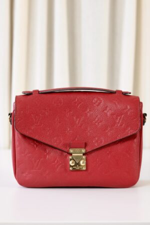 Louis Vuitton Pochette Metis red