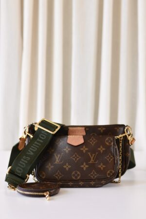 Louis Vuitton Multi-pochette monogram