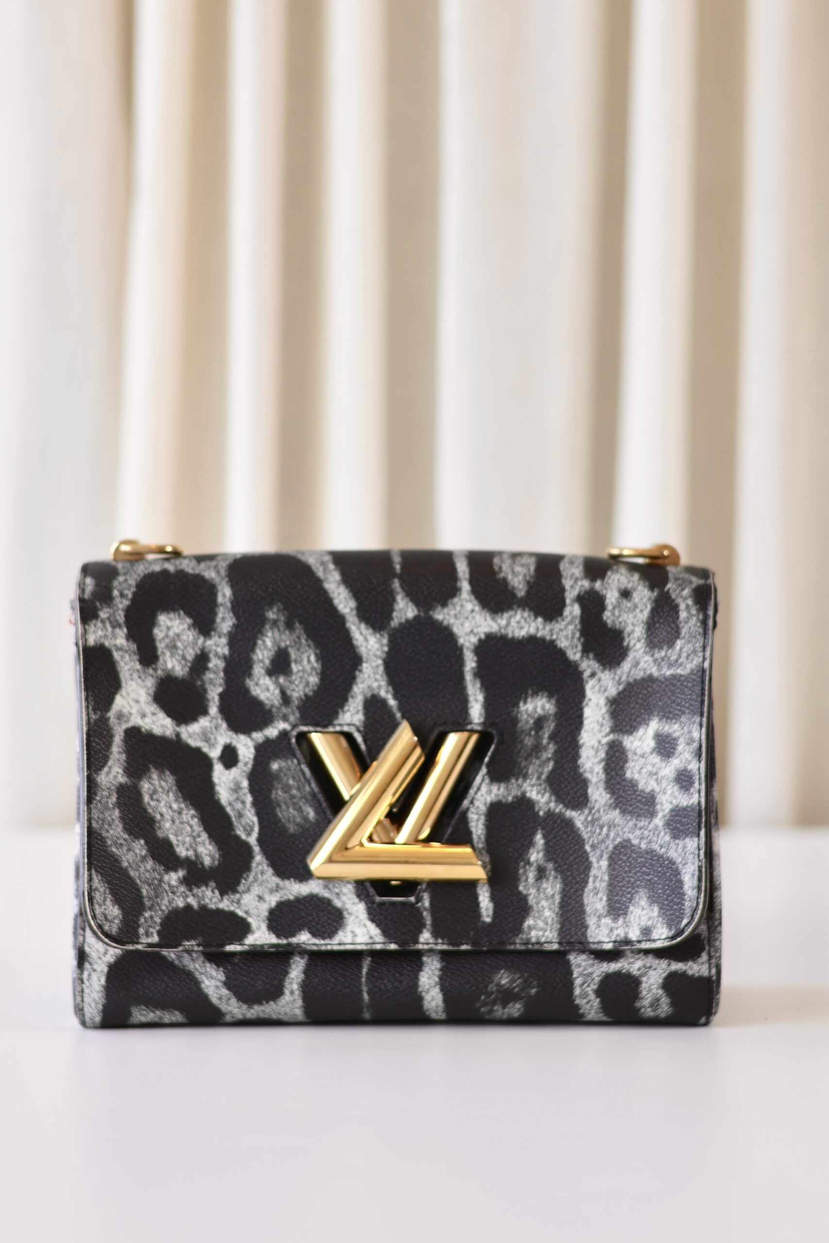 Louis Vuitton Twist leopard