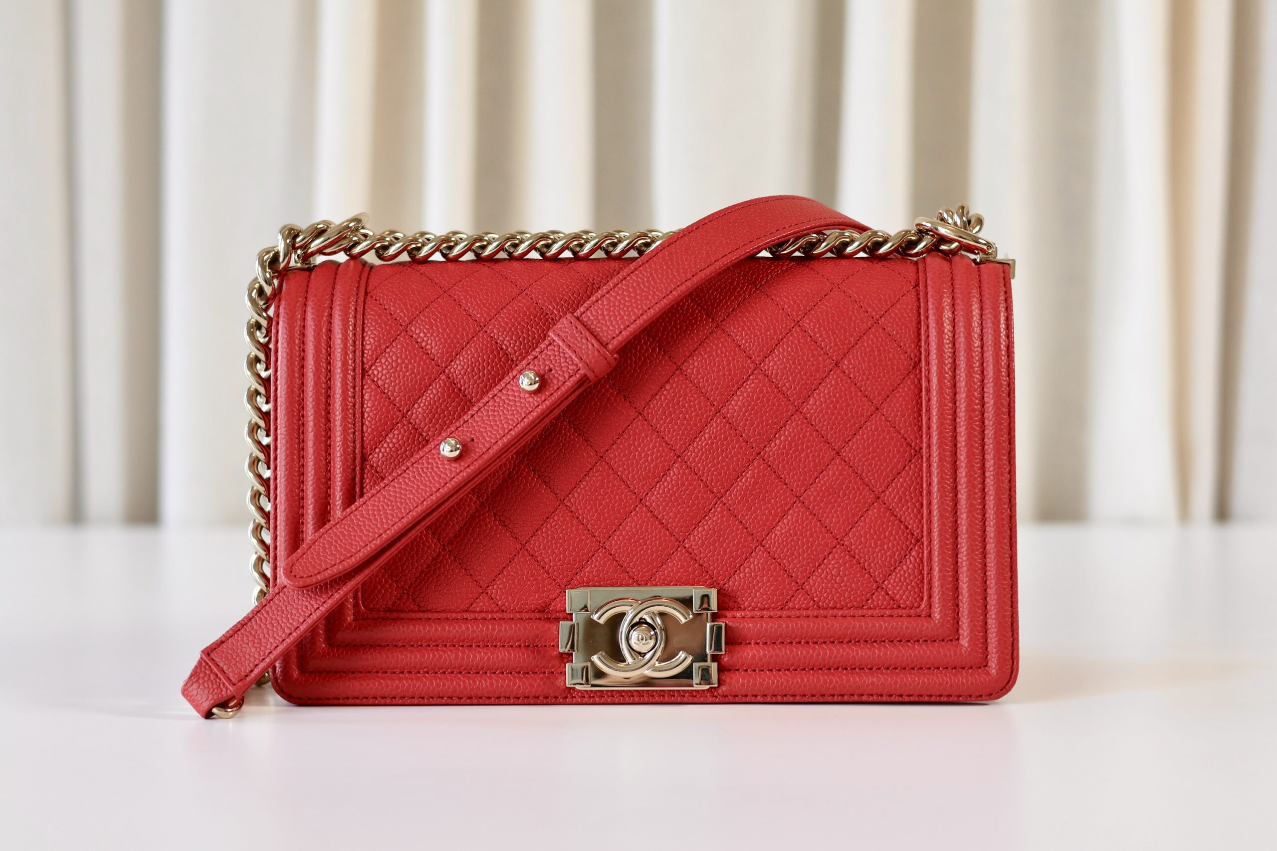 Chanel boy bag medium coral - Image 4