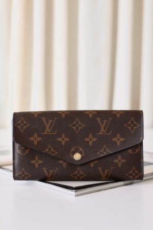 Louis Vuitton sarah wallet monogram