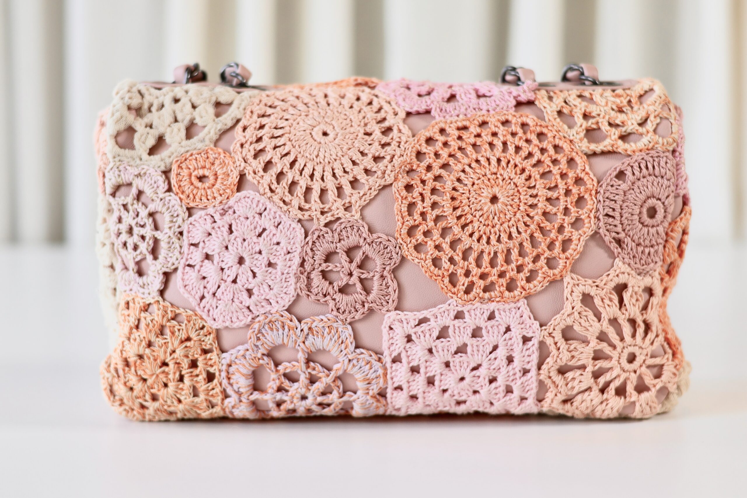 Chanel single flap bag Paris-Seoul collection - Image 4