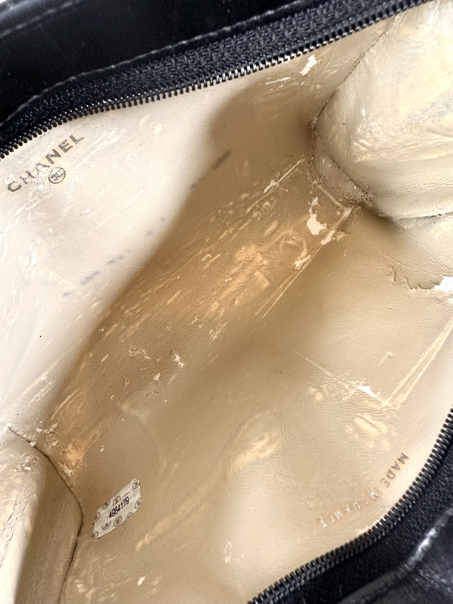 Chanel black patent pouch - Image 12