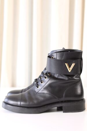 Lv boots black