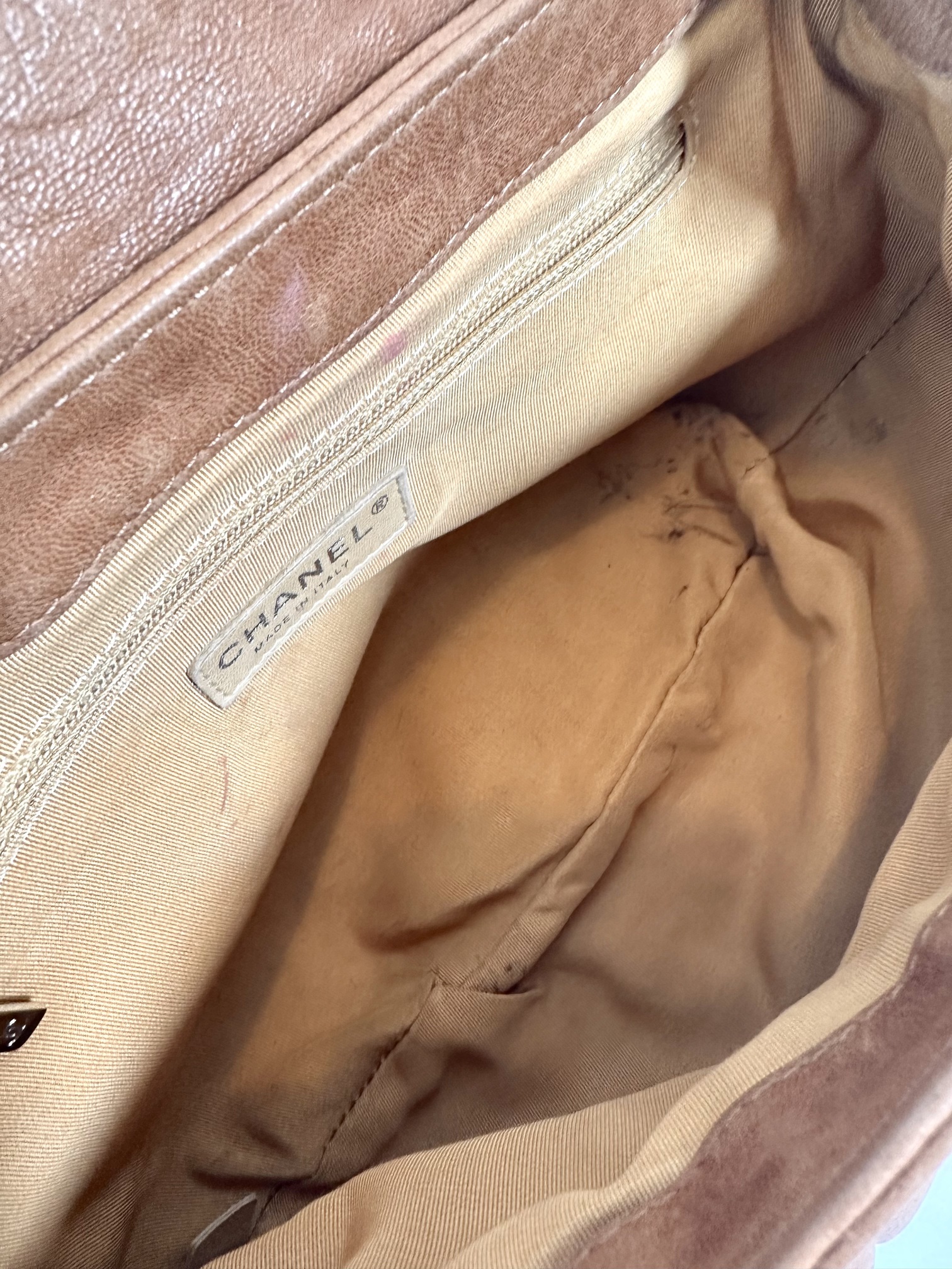 Chanel Chain Around flap bag - Image 12