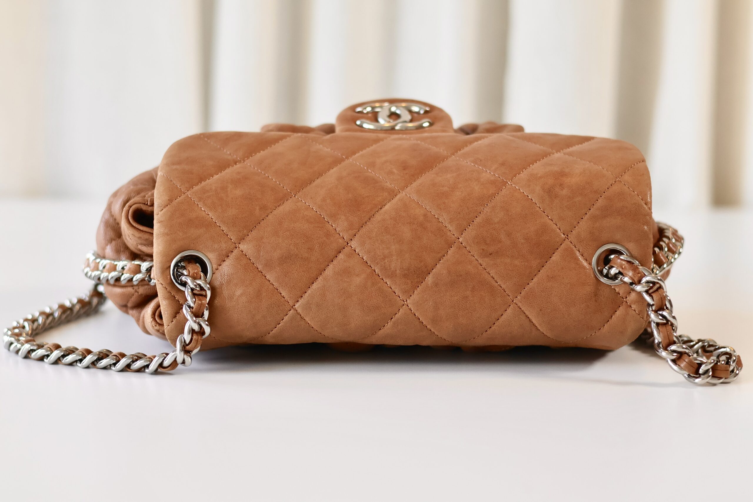 Chanel Chain Around flap bag - Image 6