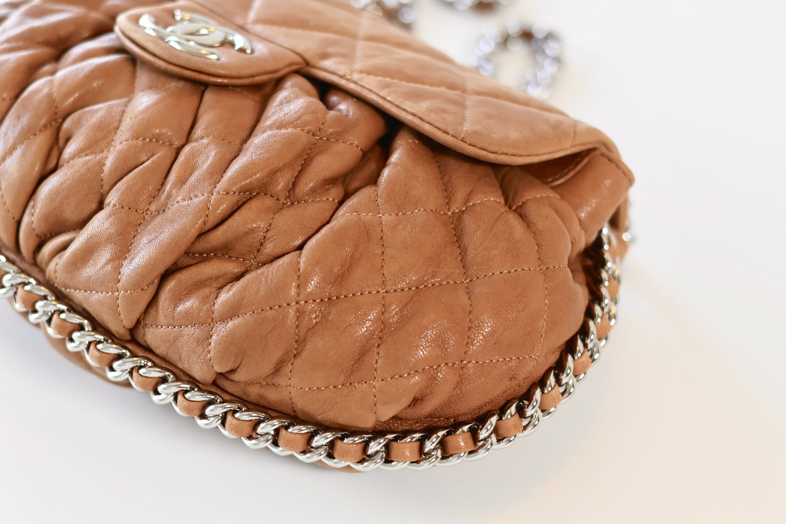 Chanel Chain Around flap bag - Image 9