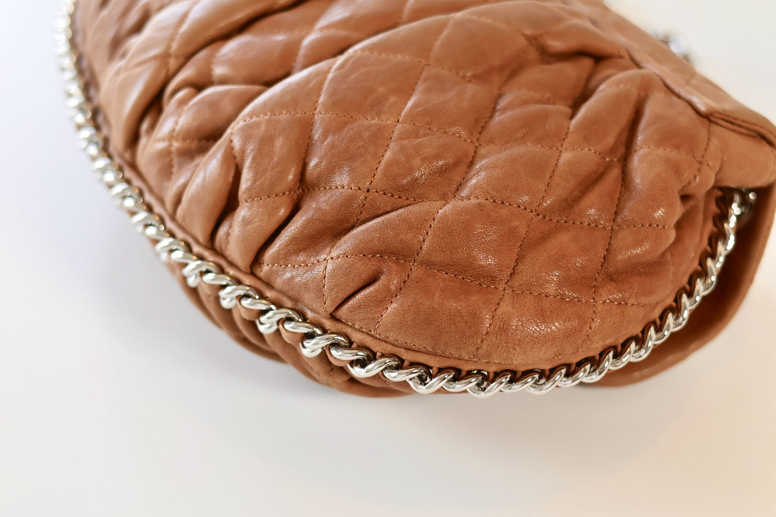 Chanel Chain Around flap bag - Image 11