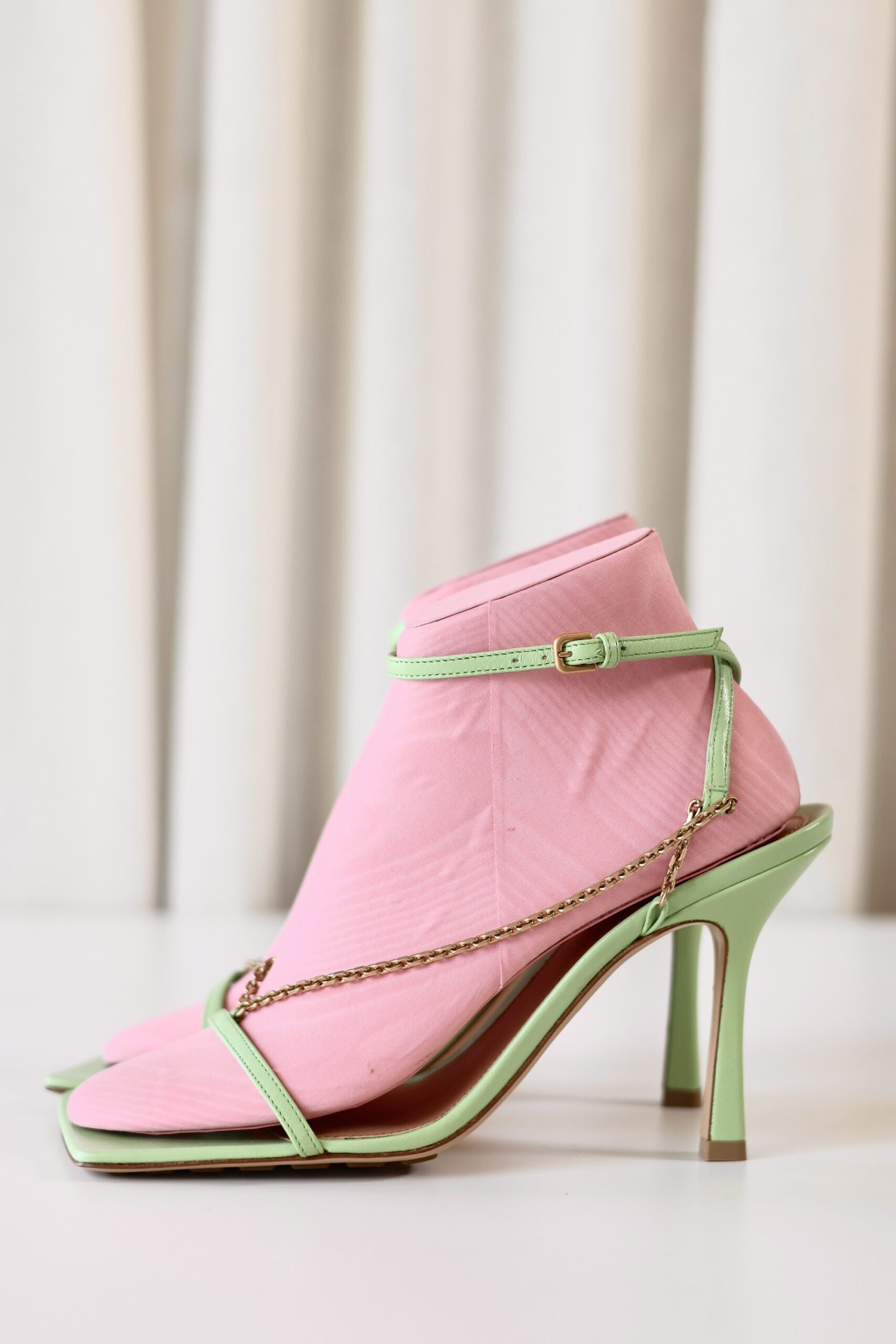 Bottega Veneta green heels - Image 2