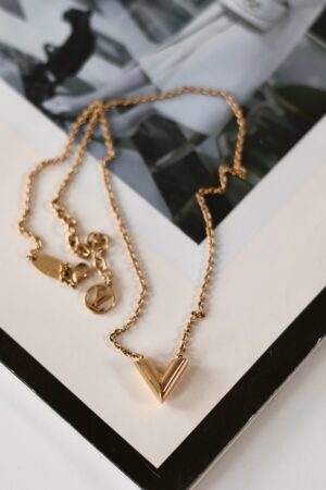 Louis Vuitton gold V necklace