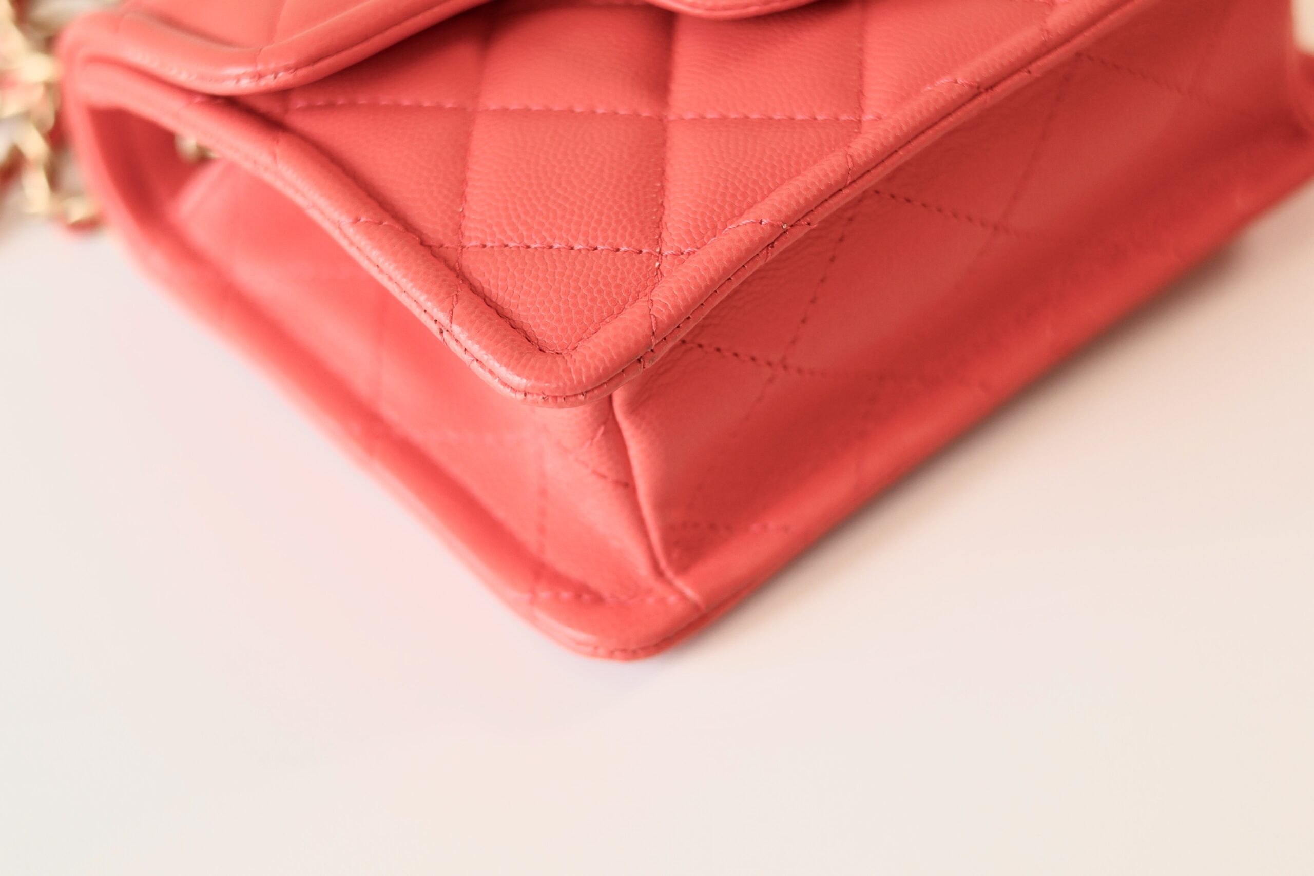 Chanel caviar mini square coral - Image 7