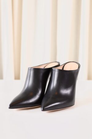 Gianvito Rossi black heels