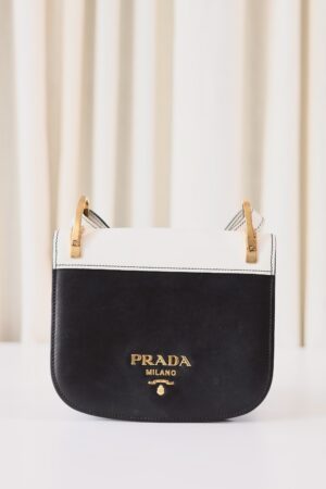 Prada Pionniére black white