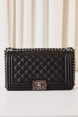 Chanel medium Boybag black