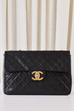 Chanel vintage classic Jumbo black