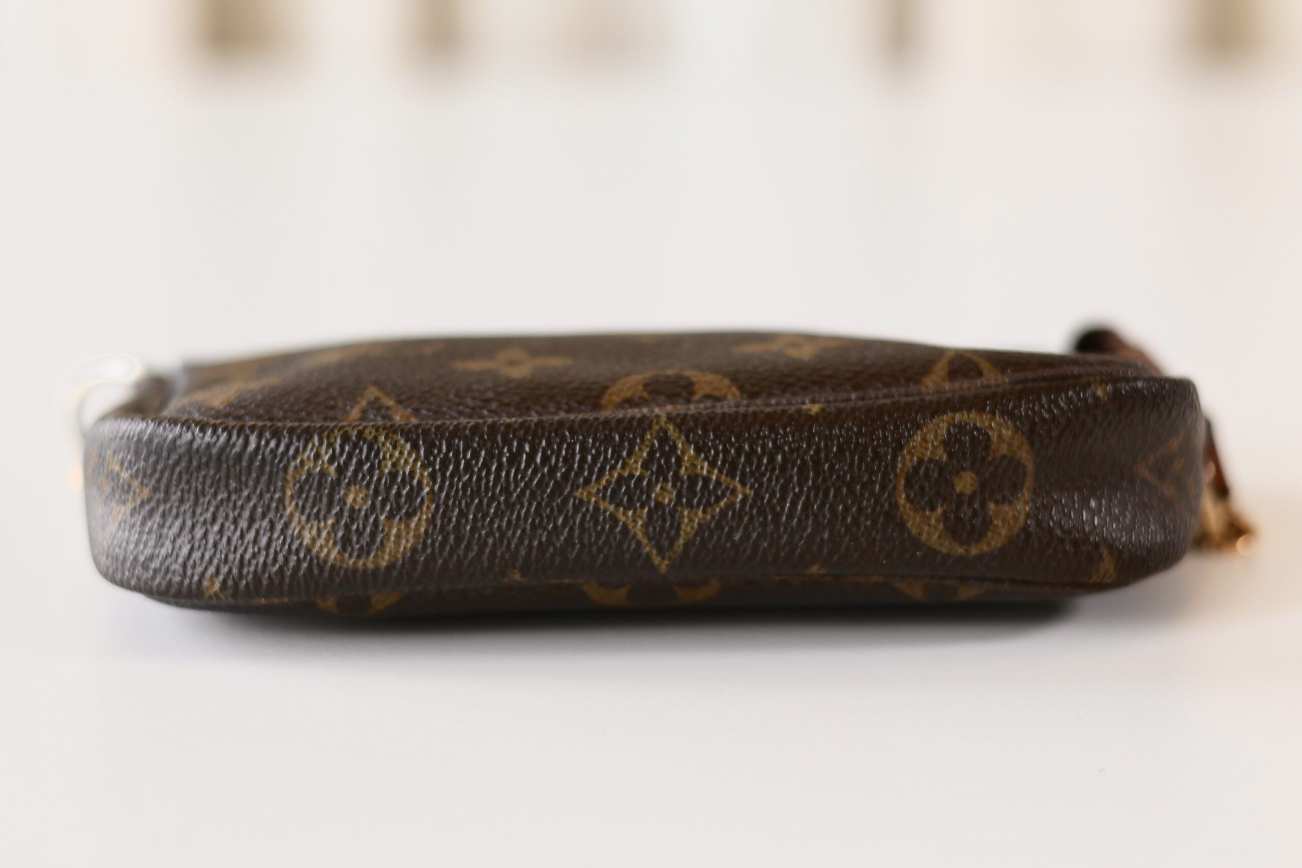 Louis Vuitton mini Pochette Accessoires - Image 4