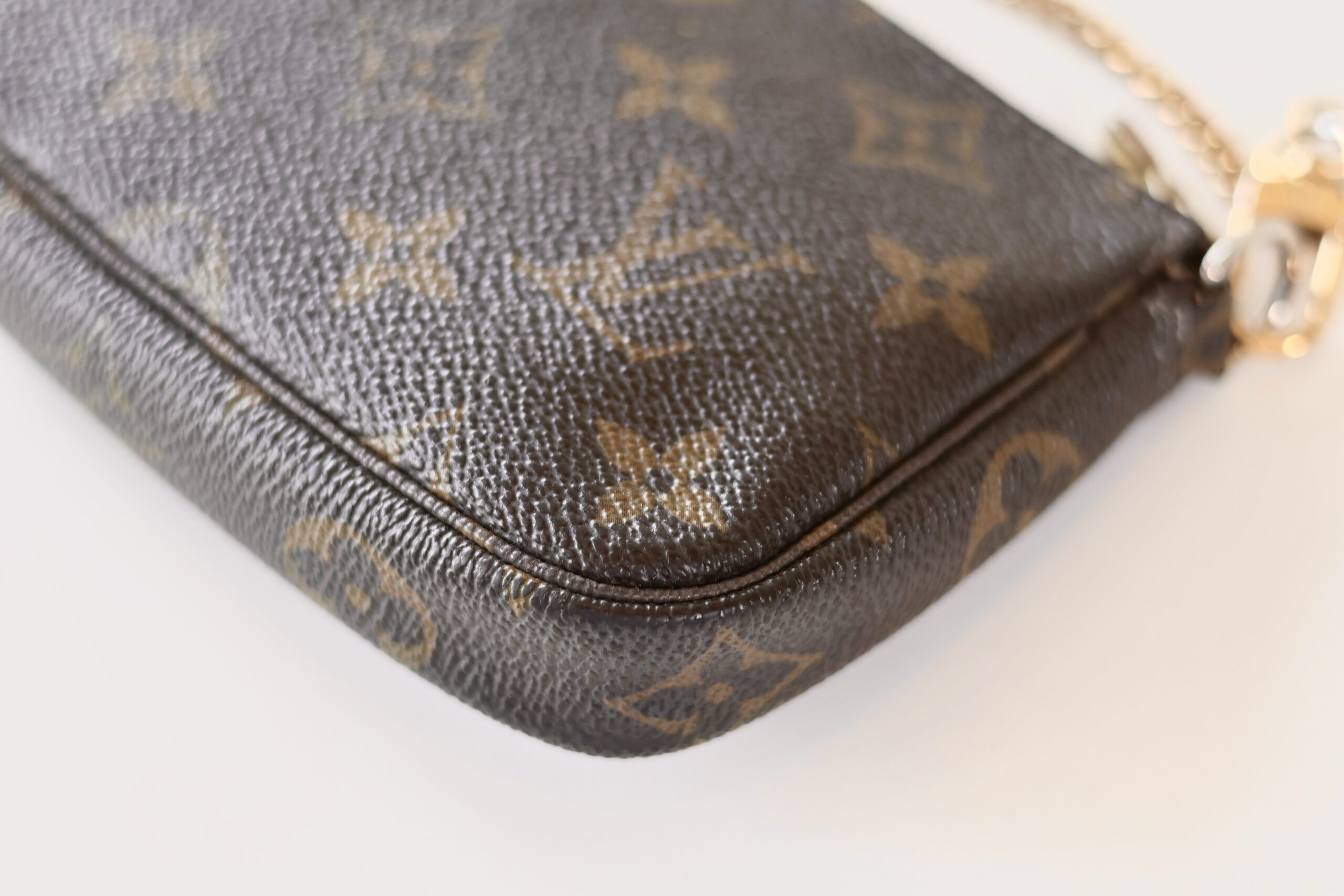 Louis Vuitton mini Pochette Accessoires - Image 9