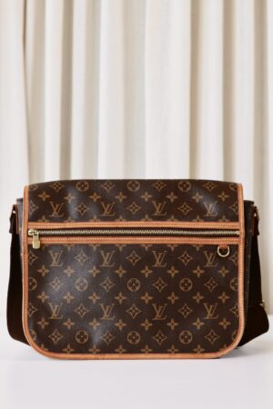 Louis Vuitton Messenger bag monogram