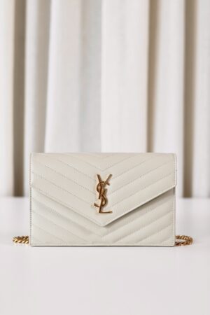 Saint Laurent Cassandre wallet on chain créme
