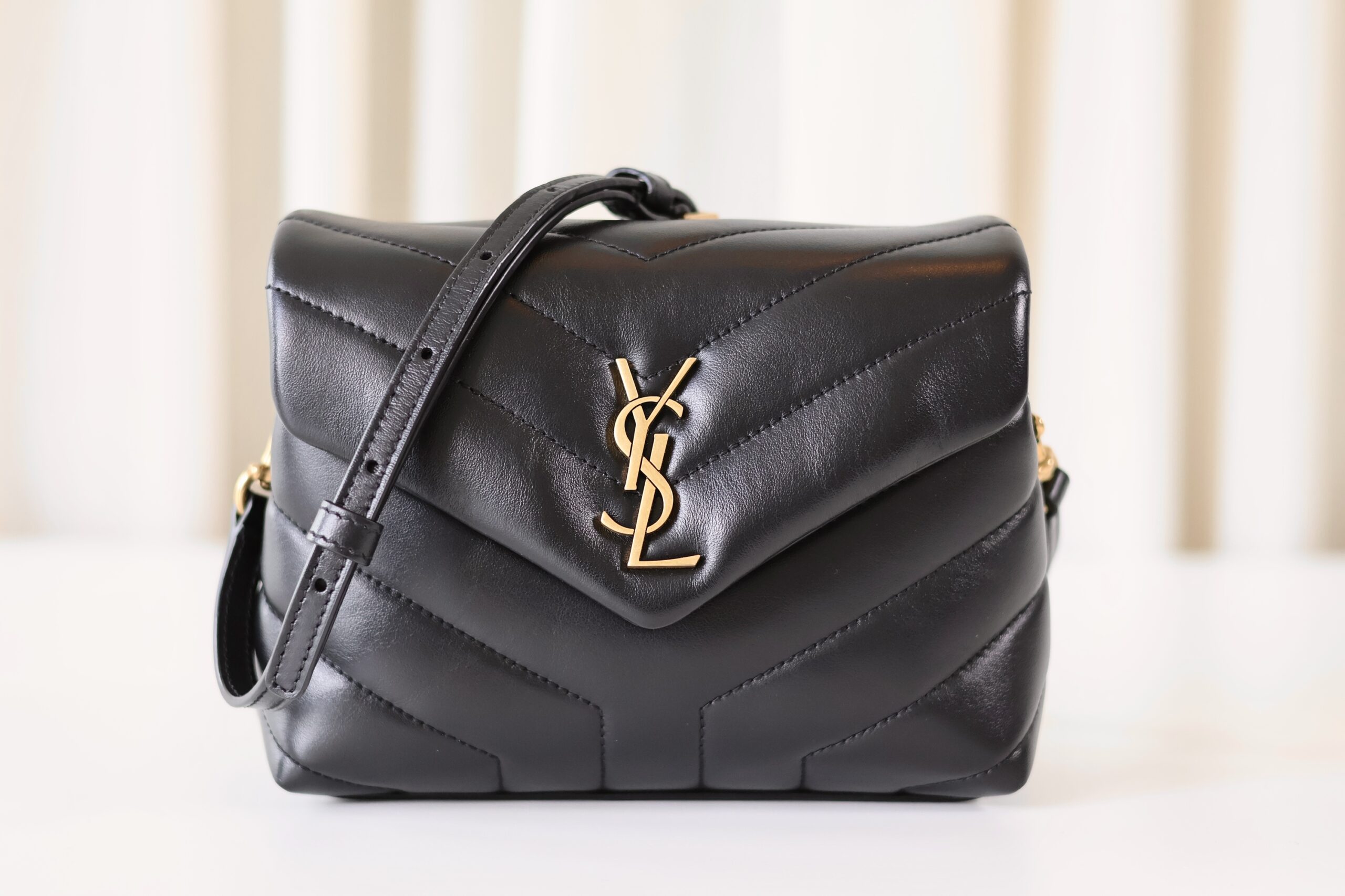 Saint Laurent Loulou Toy black - Image 3