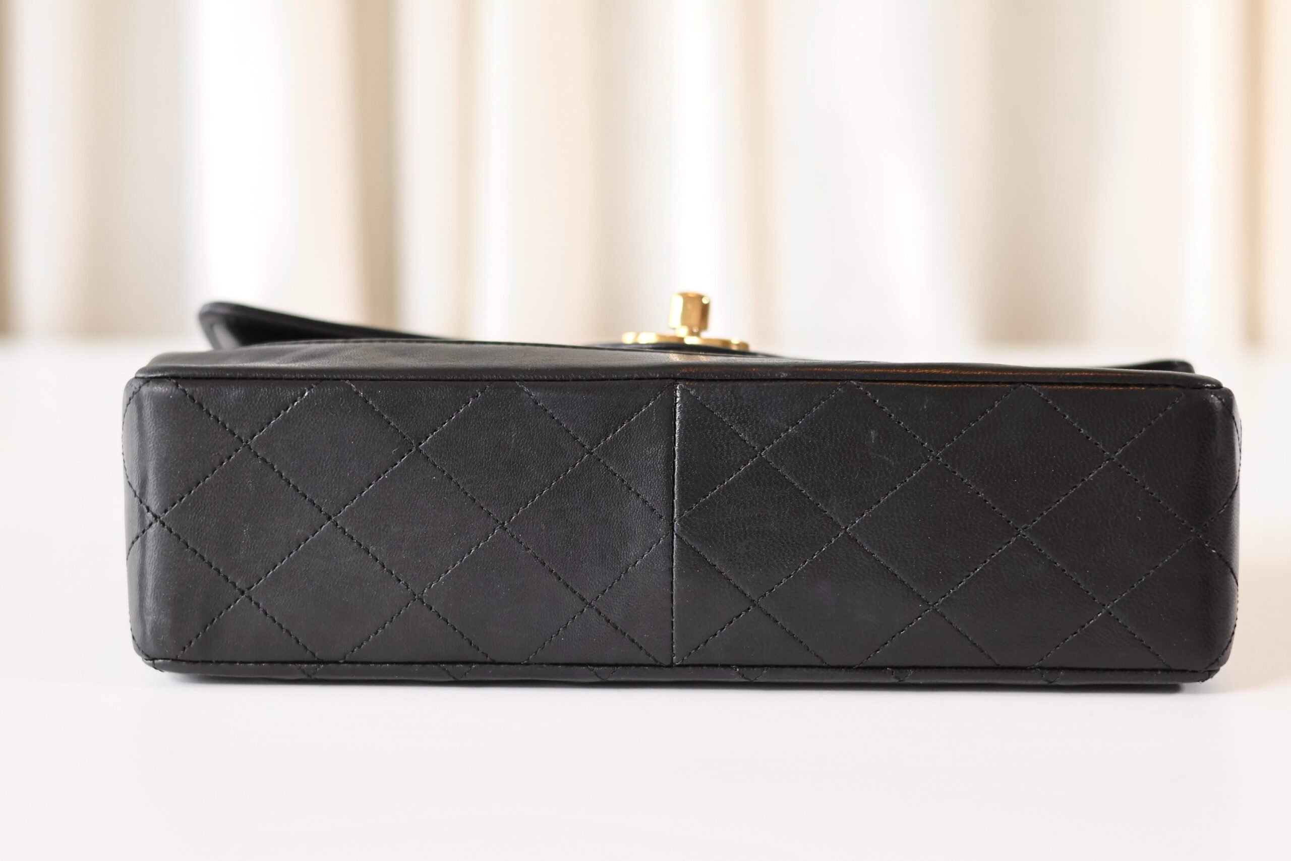 Chanel classic single flap bag - Image 8