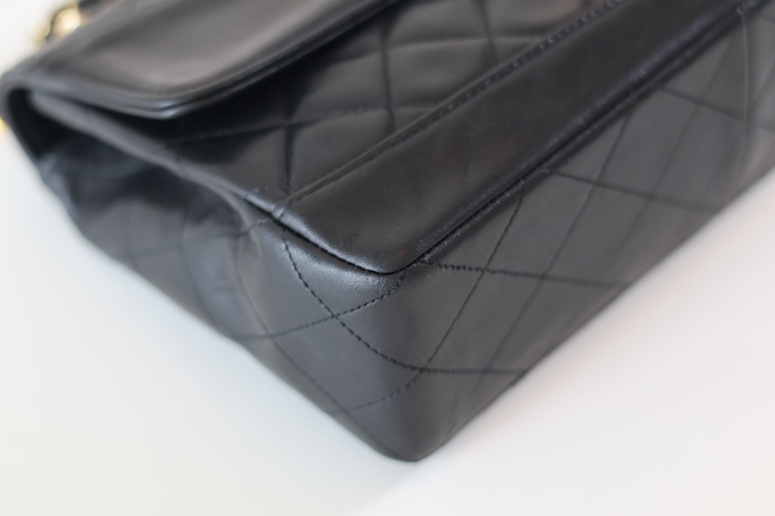 Chanel classic single flap bag - Image 9