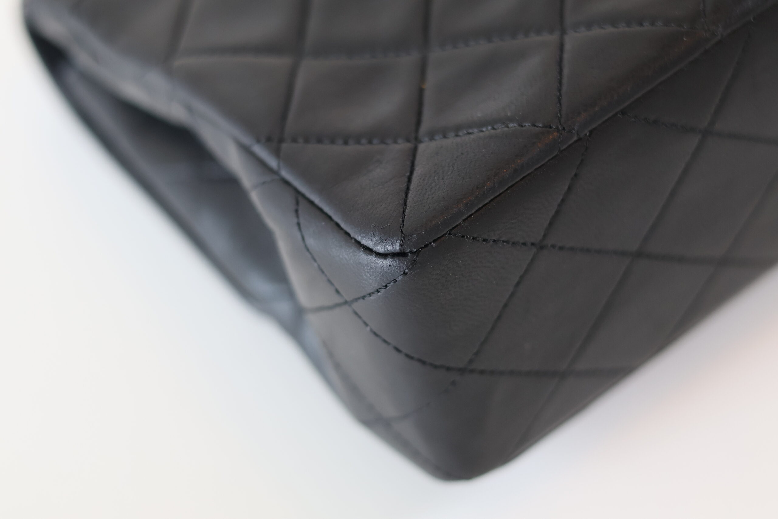 Chanel classic single flap bag - Image 11