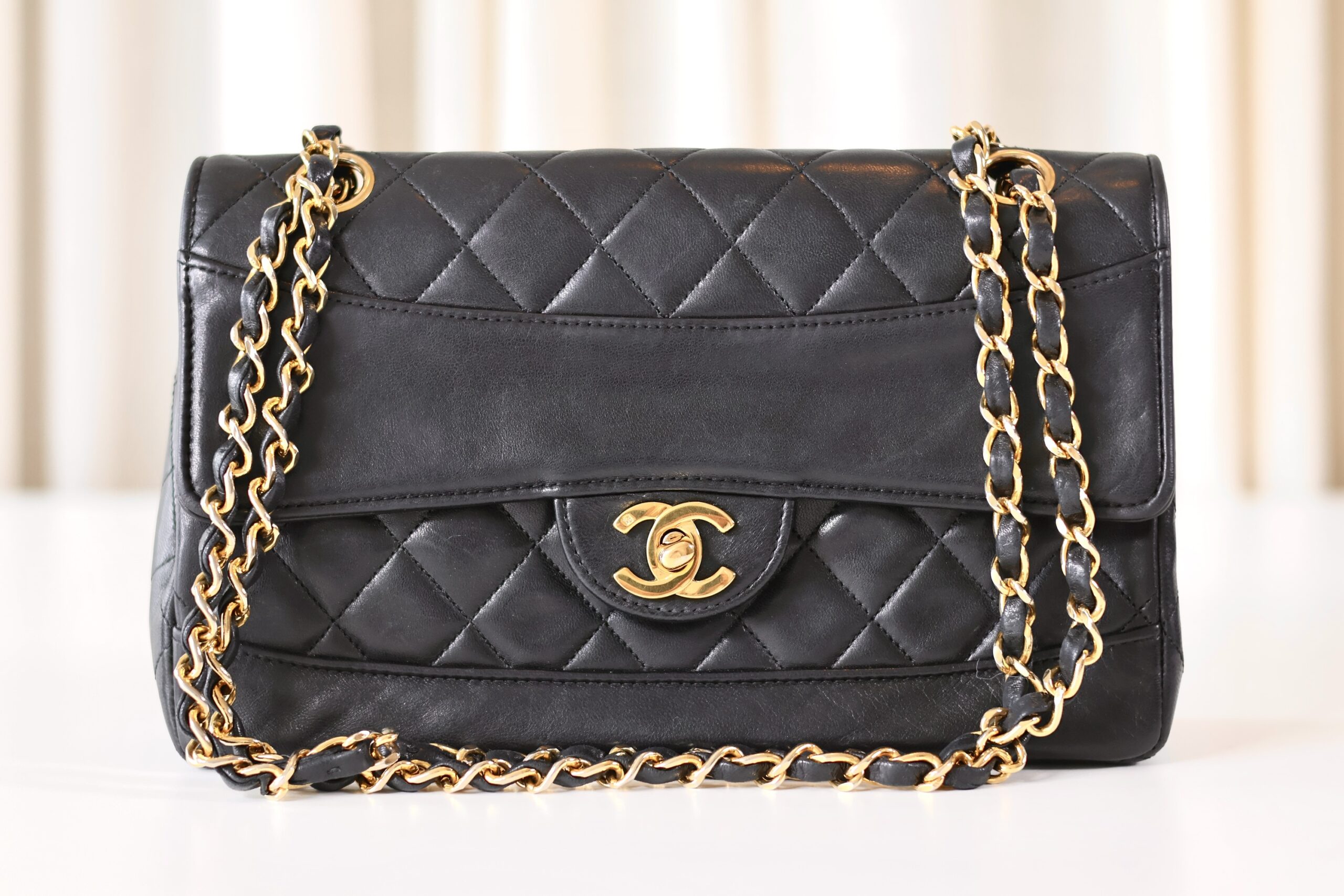Chanel classic single flap bag - Image 4