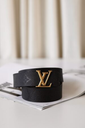 Louis Vuitton reversible black belt