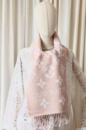 Louis Vuitton pink Essential Scarf