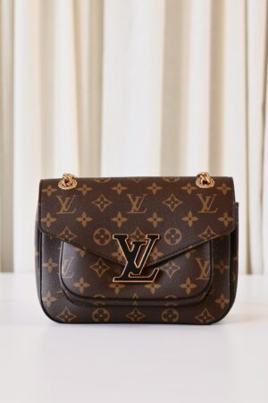 Louis Vuitton Passy monogram