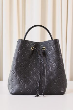 Louis Vuitton Neo Noé black