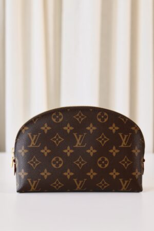 Louis Vuitton Cosmetic pouch MM monogram