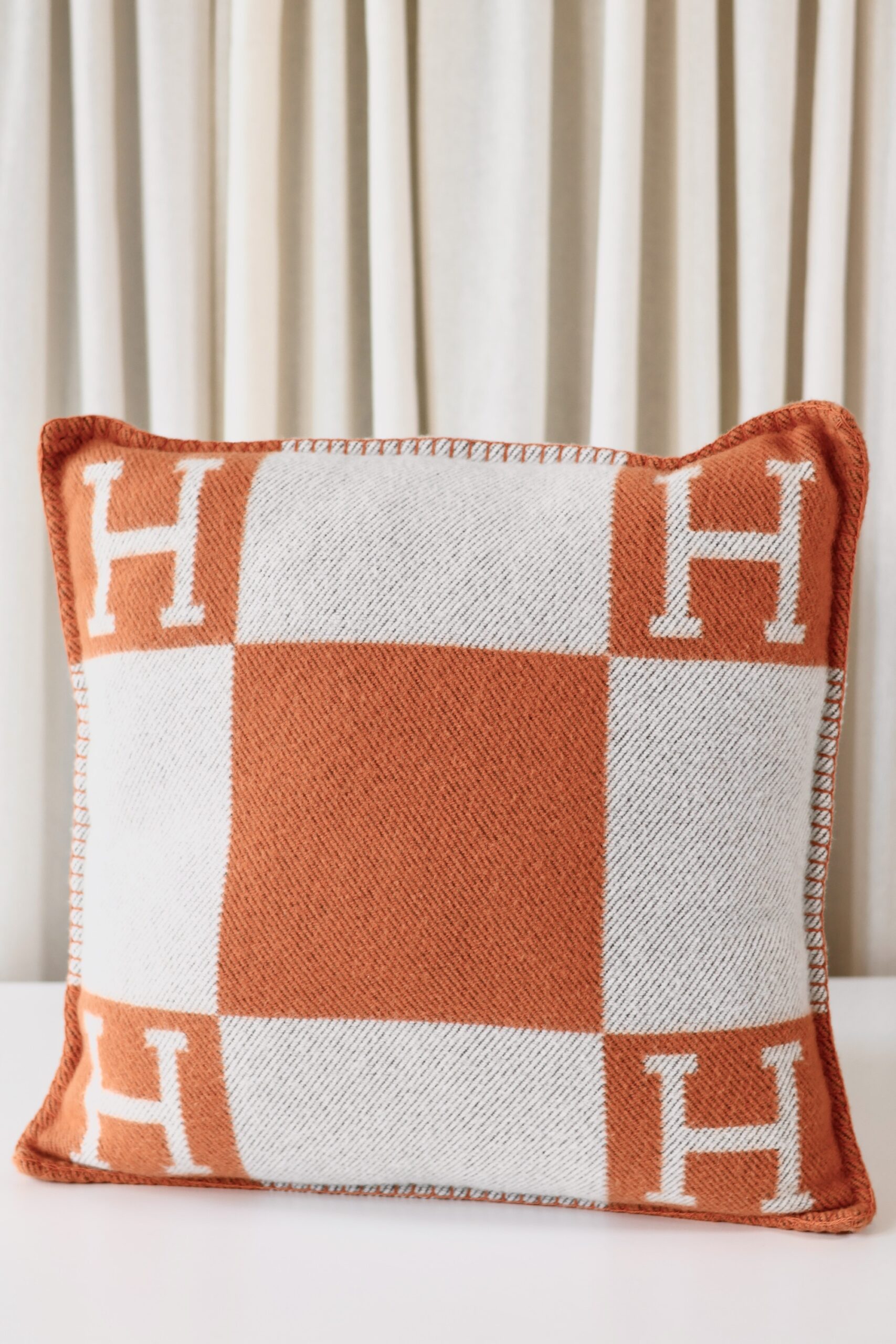 Hermes Avalon pillow small orange 1/2 - Image 2