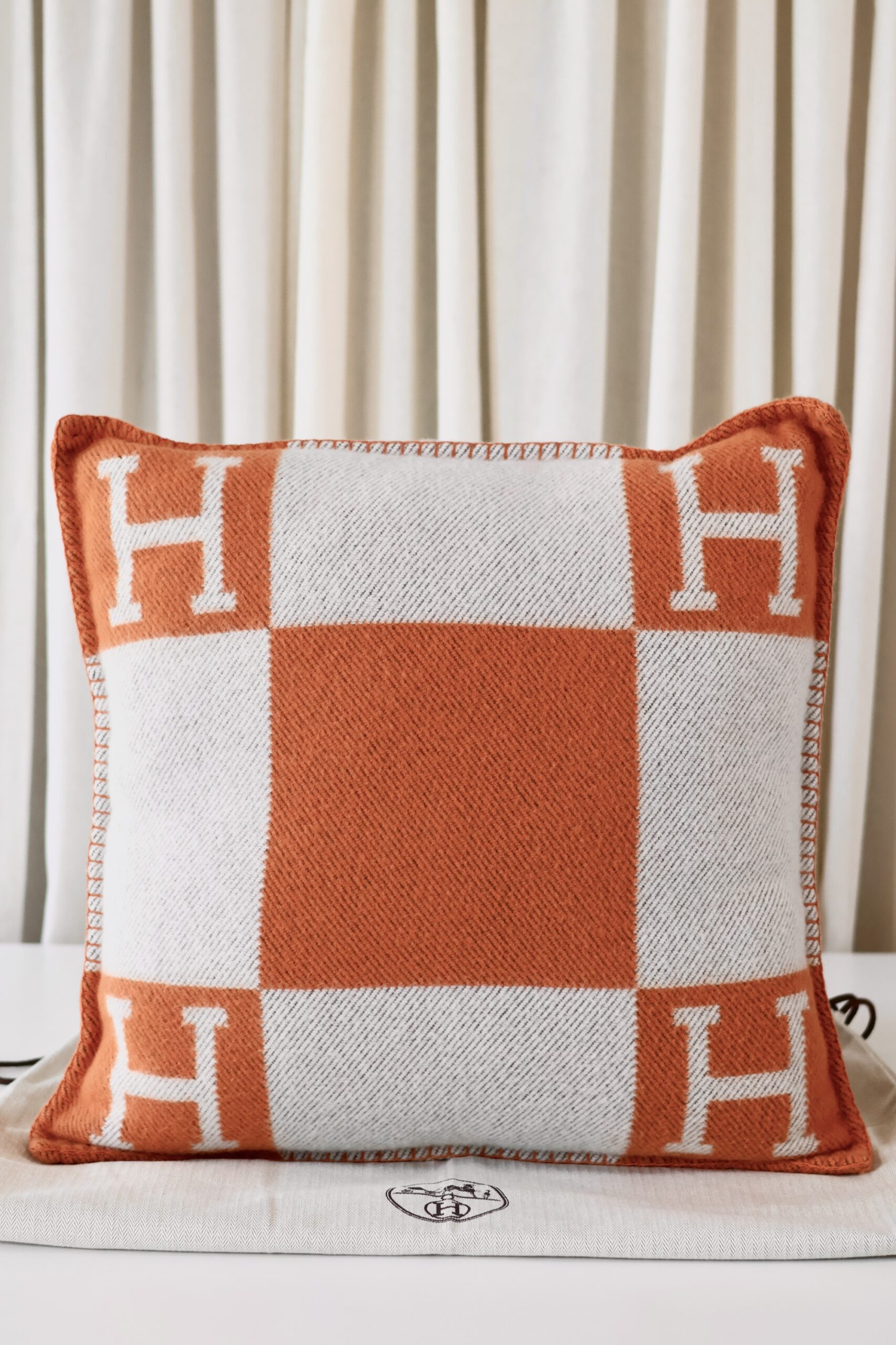 Hermes Avalon pillow small orange 1/2 - Image 7