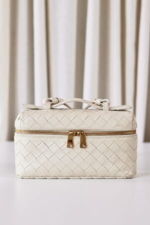 Bottega Veneta Intrecciato top handle