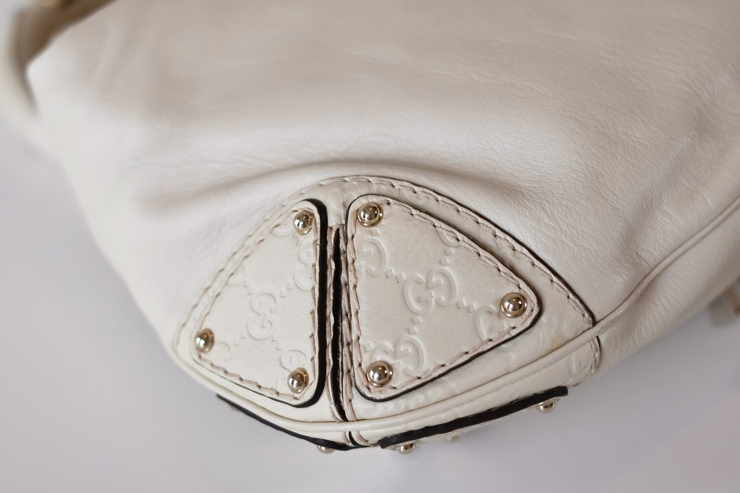 Gucci Indy hobo bag - Image 9