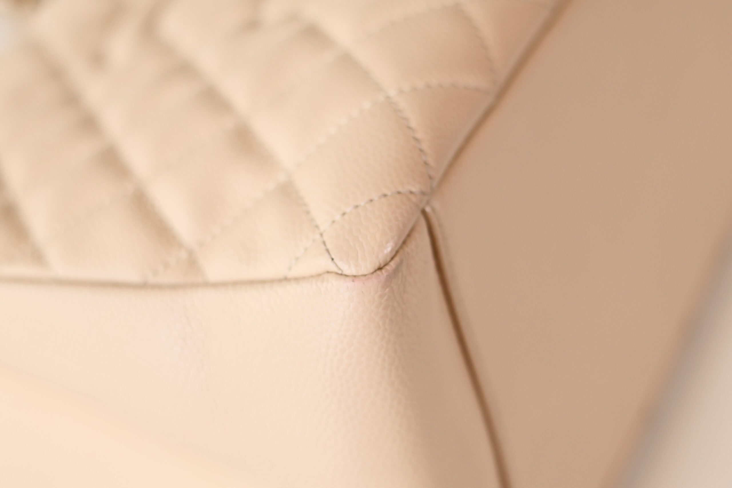 Chanel caviar GST beige - Image 9