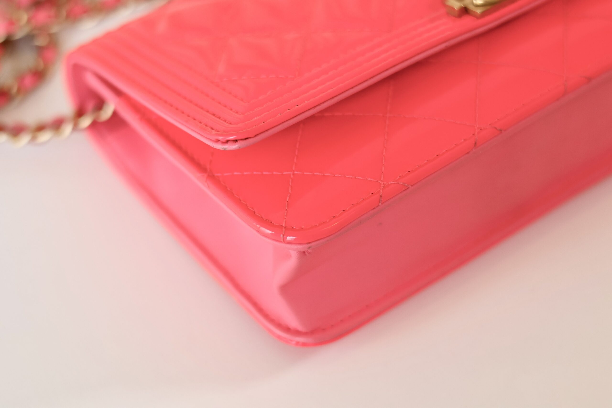 Chanel patent wallet on chain pink - Image 8