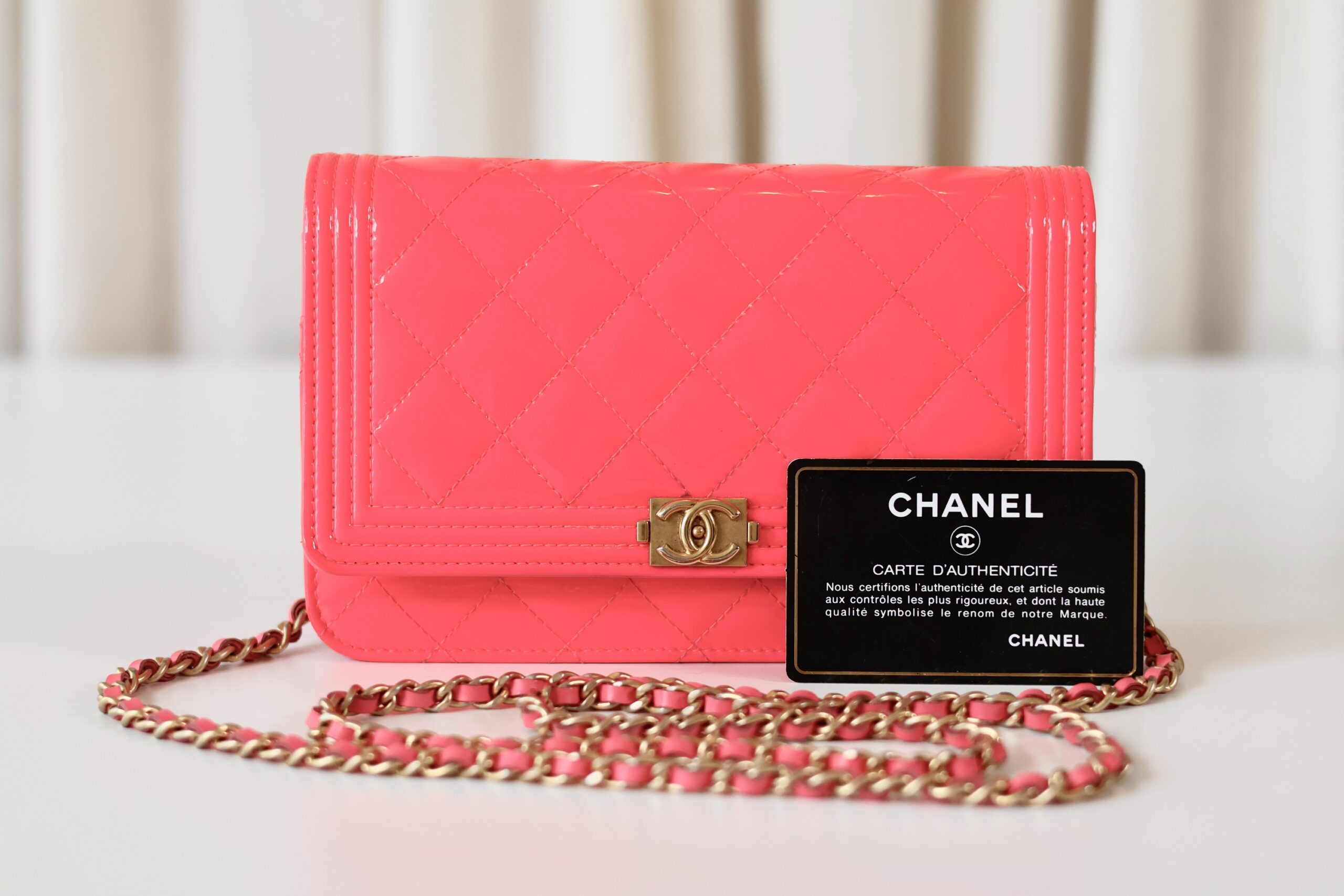 Chanel patent wallet on chain pink - Image 12