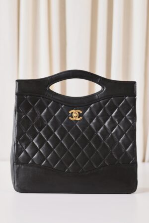 Chanel vintage 31 black