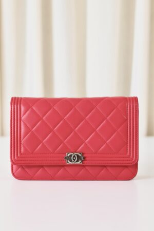 Chanel wallet on chain pink