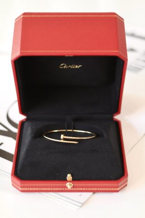 Cartier Just Un Clou bracelet small