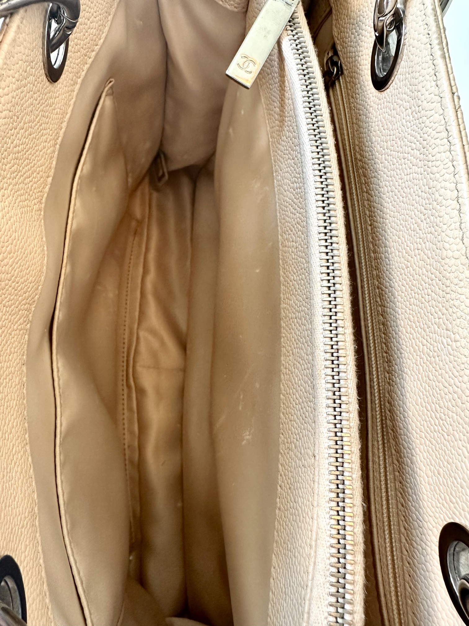 Chanel caviar GST beige shw - Image 14