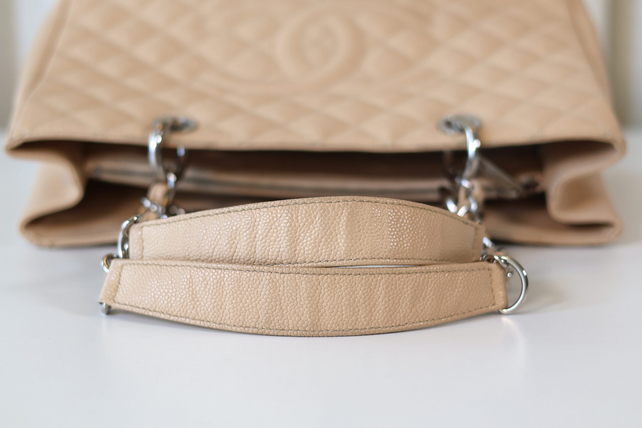Chanel caviar GST beige shw - Image 5
