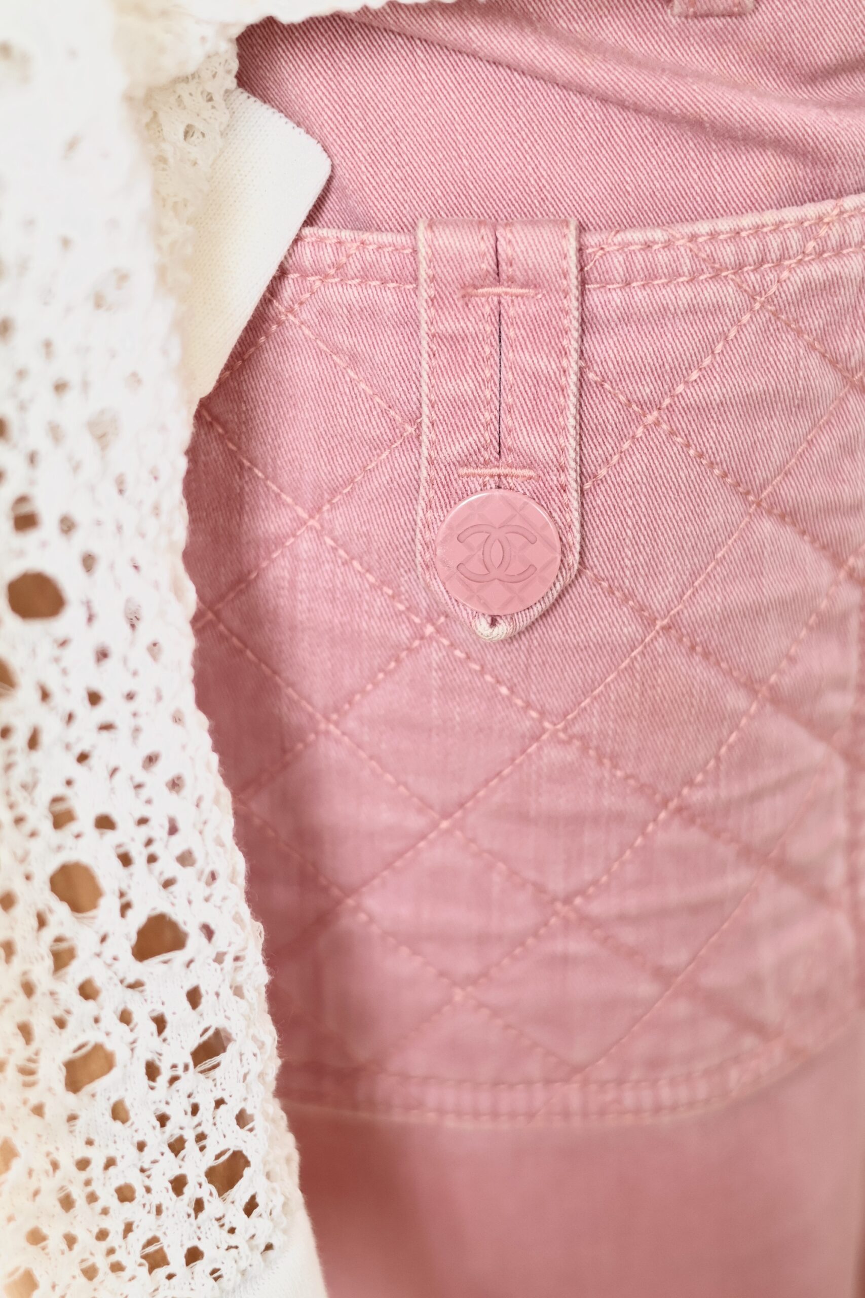 Chanel pink jeans - Image 4