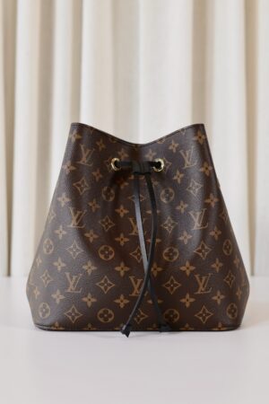 Louis Vuitton Neo Noé black monogram