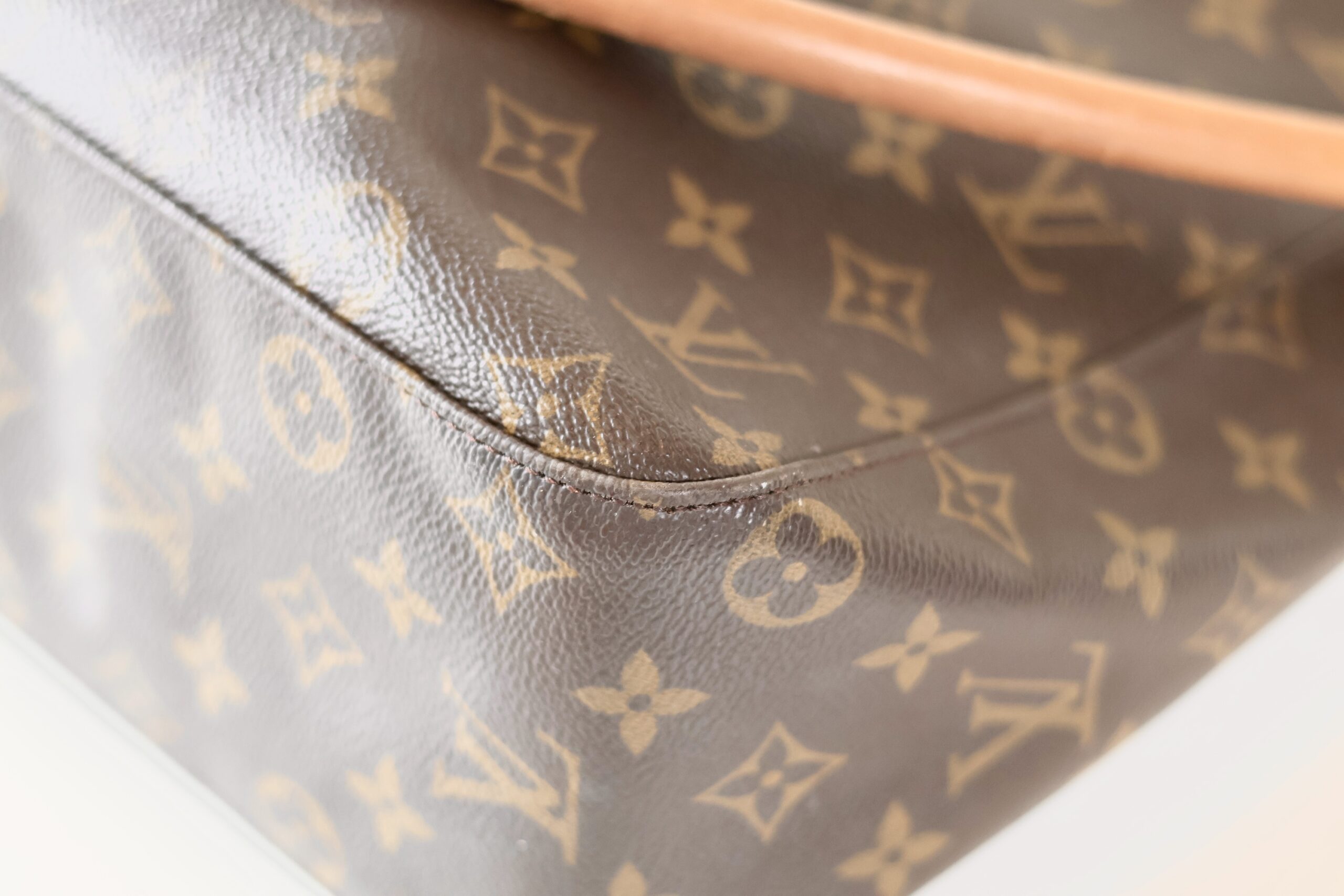 Louis Vuitton Looping GM - Image 10