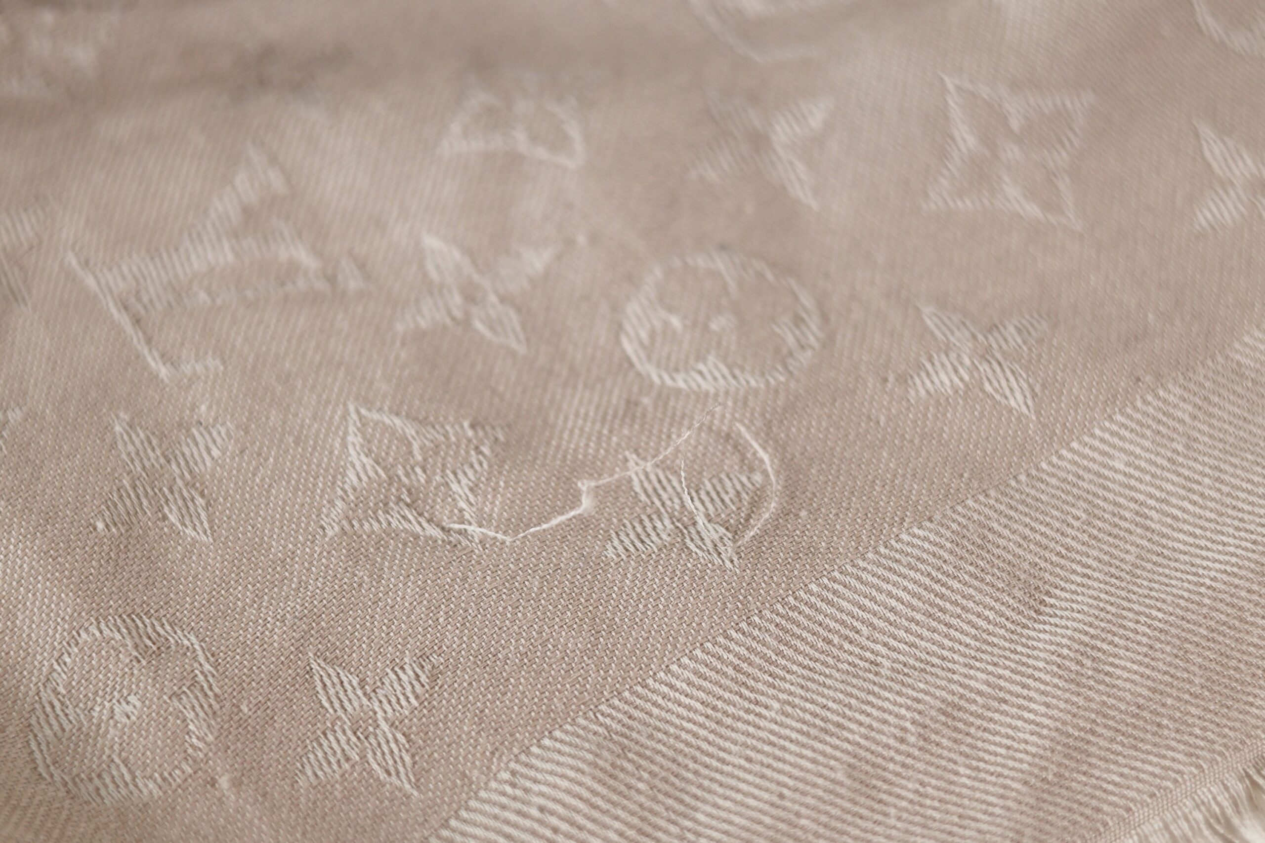 Louis Vuitton silk scarf beige - Image 4